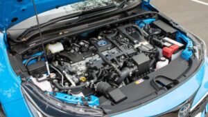 Advantage and Disadvantage of Hybrid Car: Eco-Smart or Costly Compromise?